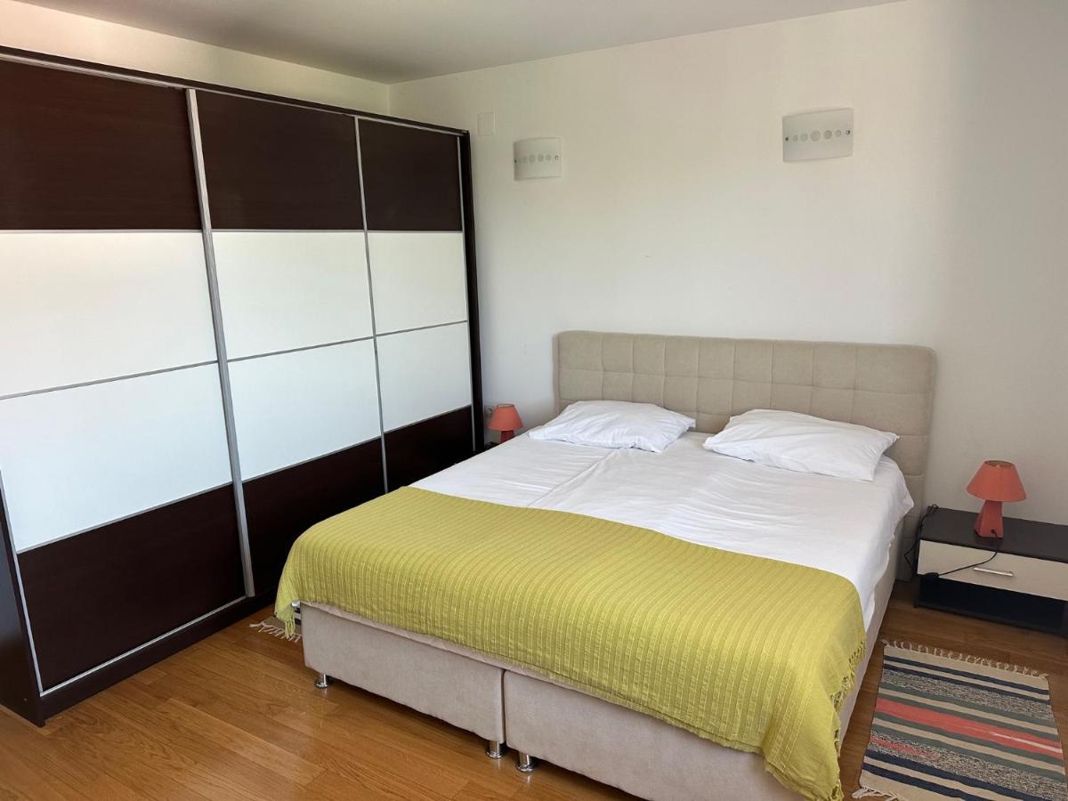 Apartments Hanna Ровин Екстериор снимка
